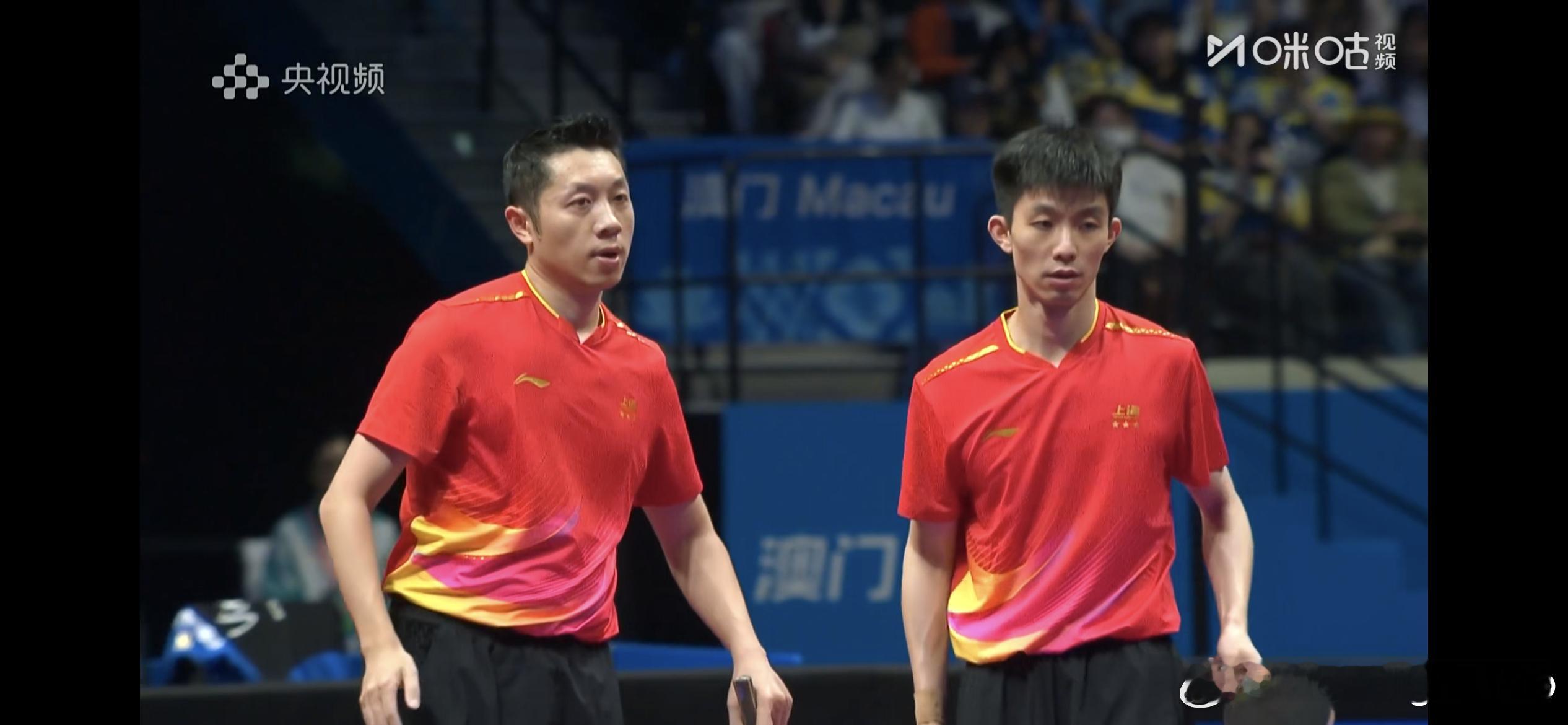 上海队1-0江苏队周恺/许昕3比1曹彦涛/陈亚轩（11:6，11:9，8:11，