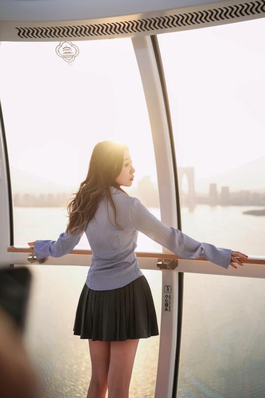 摩天轮的意思大概不论巅峰低谷都以你为中心