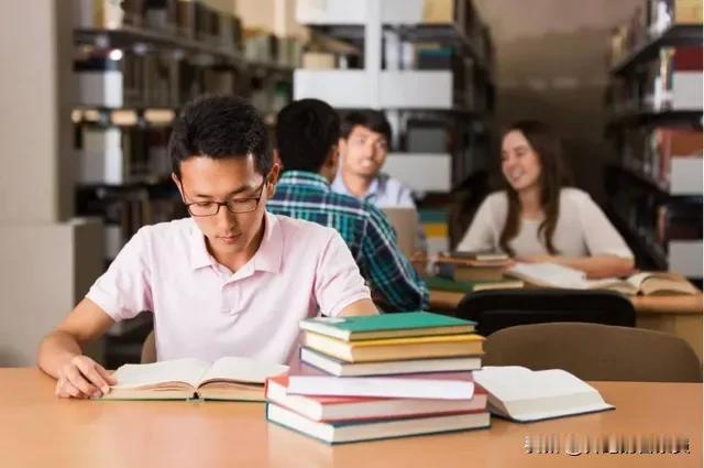 法学专业从业难度巨大，法考通过率仅有15%【天坑专业】
最近几年关于律师的影视剧