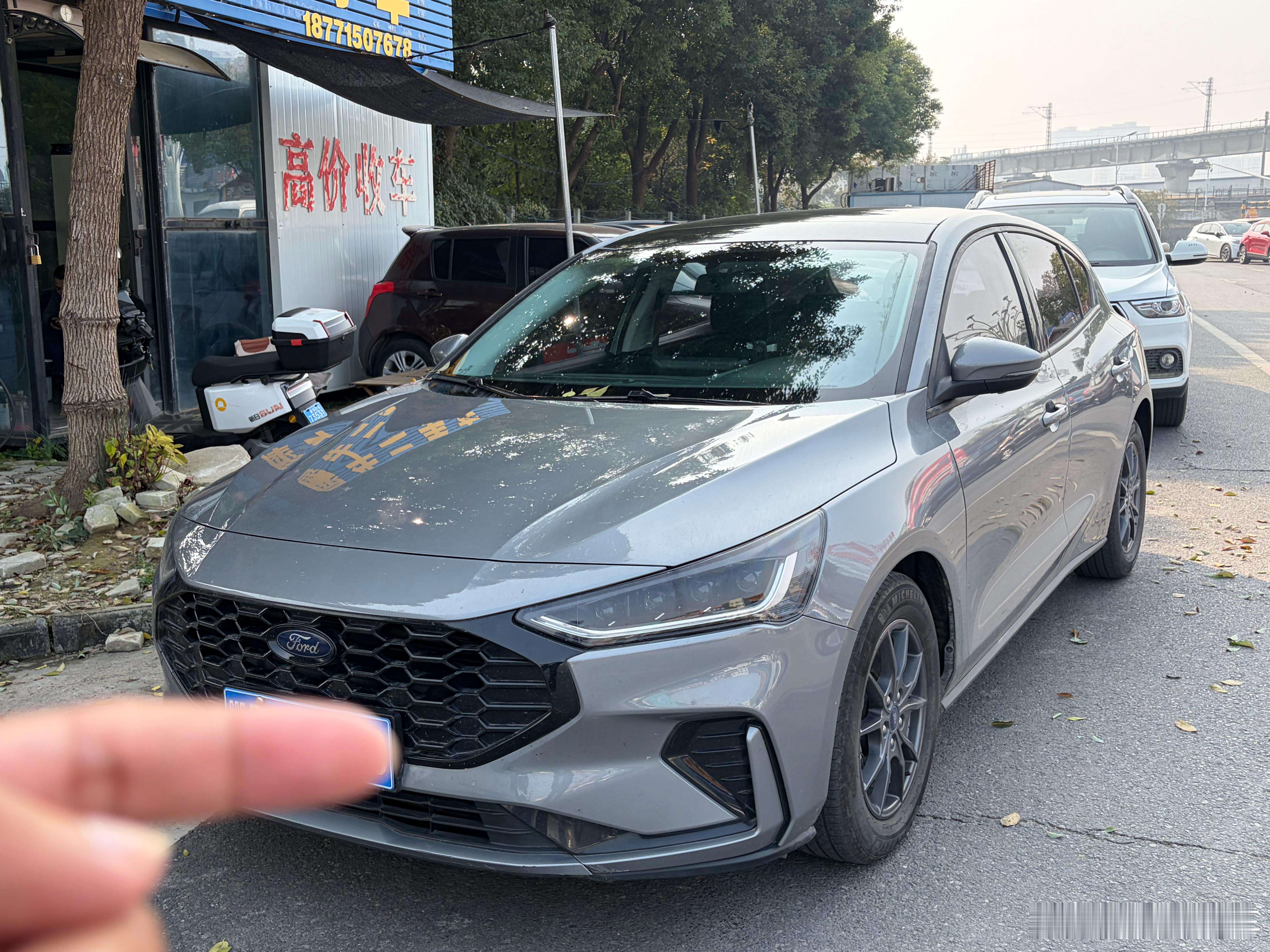 这就是福克斯的绝唱2022款1.5T自动竞速两厢取消了三缸发动机的同时也取消了旋