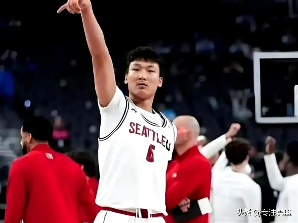 山西球迷盼星星盼月亮，终于把最强高中生淡厚然给盼回来了！
据说淡厚然今天要参加体