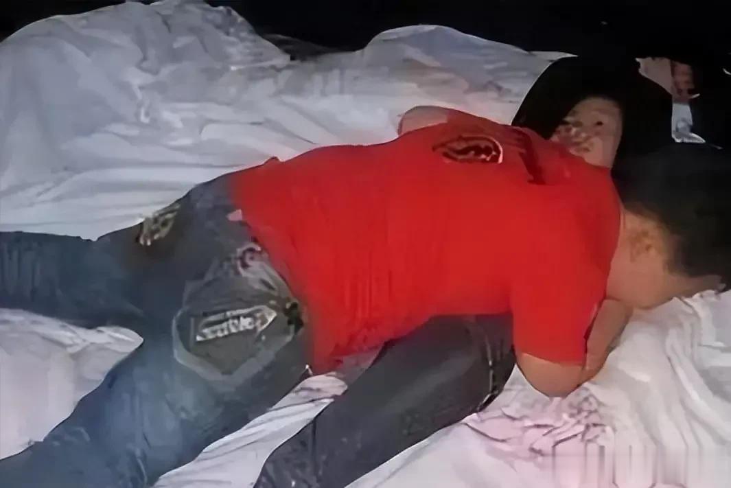 最近一起涉黄性侵案引起广泛关注。这个案件的主犯是一个17岁的男孩，他在看了大量的