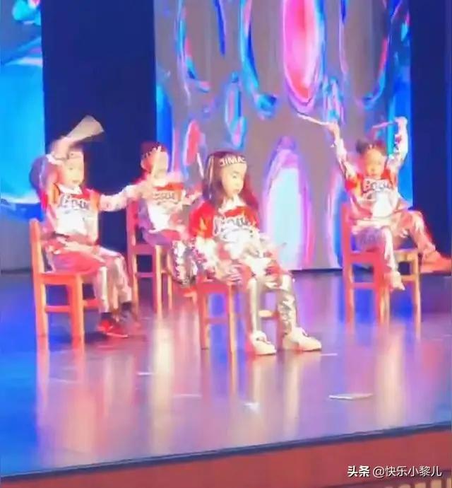 没有速度纯技巧！
3月27日吉林某幼儿园自理能力大赛，双马尾小女孩全程慢悠悠，不