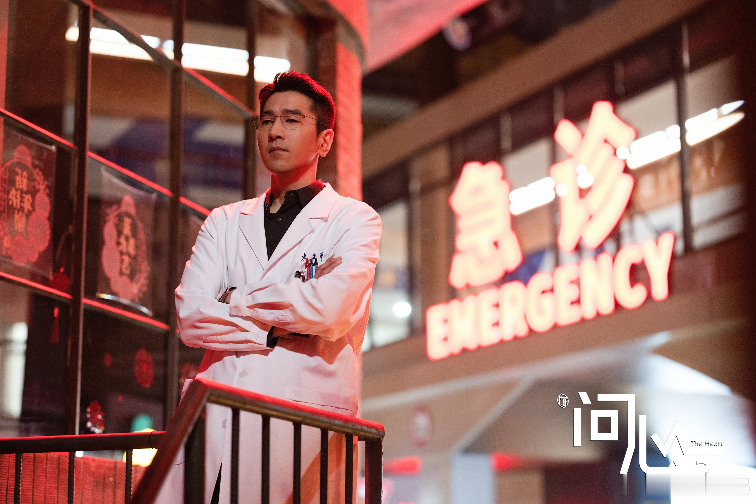 这哥妹狗组合太对味了《问心2》的哥妹狗三人组真的太有魔力了，赵又廷、毛晓彤、金世