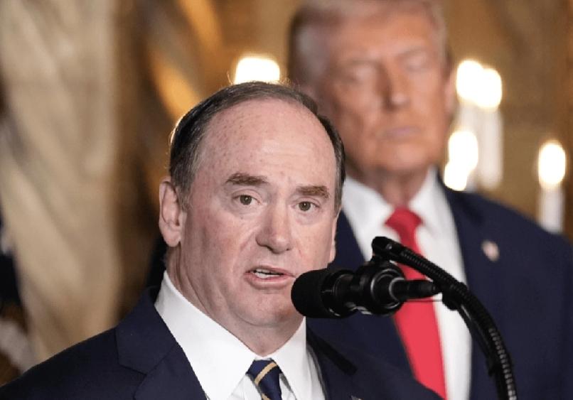 美国国防部周三（22日）突然宣布，海军部长约翰·费兰（John Phelan）即