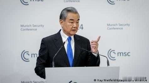 联合早报今天（2月15日）报道：“中日关系持续恶化之际，中国外长王毅说，日本首相