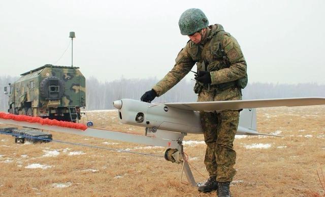 俄乌冲突将会持续到2030年，而且俄罗斯必须彻底解决基辅政权，获得绝对胜利。
这