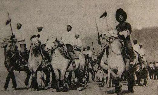 1949年解放军遭马家军包围，眼看就要全军覆没！彭老总情急之下，大喊：“炮轰穿蓝