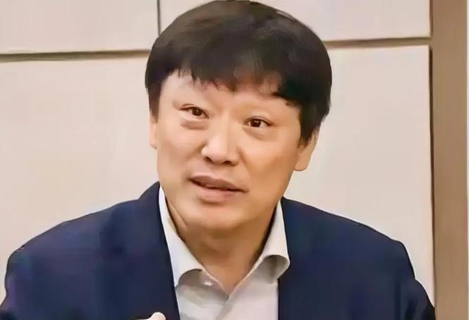 胡锡进8月25日深夜发文，中国歼-16与法国阵风战机，在埃及上空开展对抗联训，这