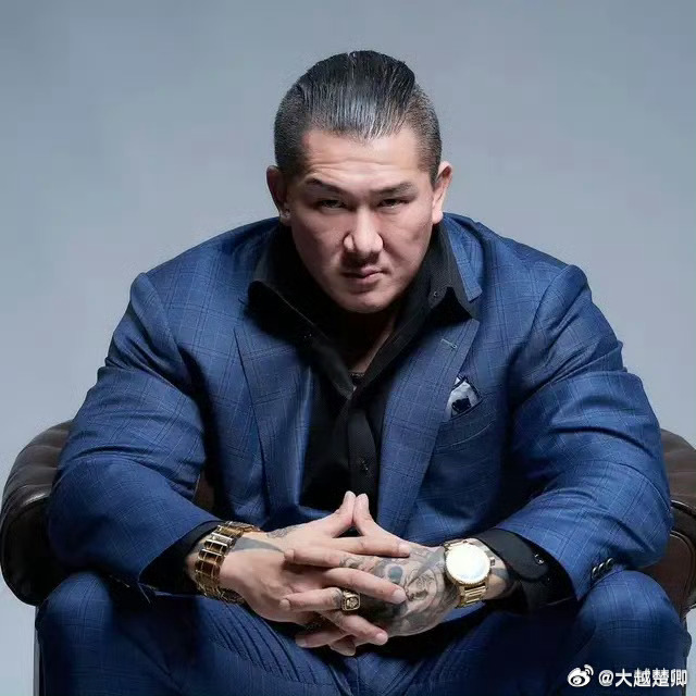 台湾网红陈之汉称，他将当和平大使，来大陆看看，目前正在办理台胞证。陈之汉说，台湾