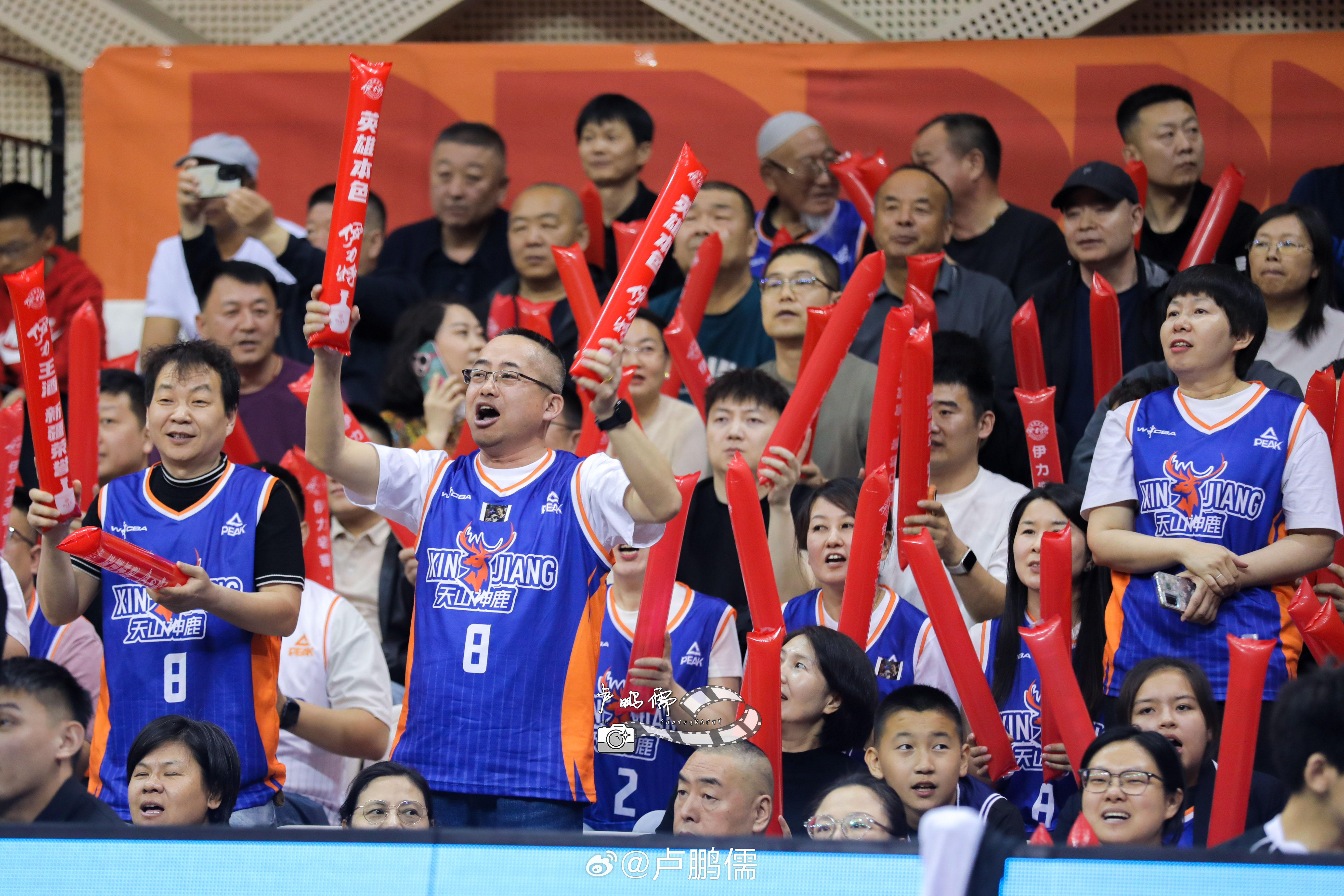 新疆女篮强势晋级四强！现场亲眼见证这一战，真的太燃太炸，每一分都拼到极致，每一次