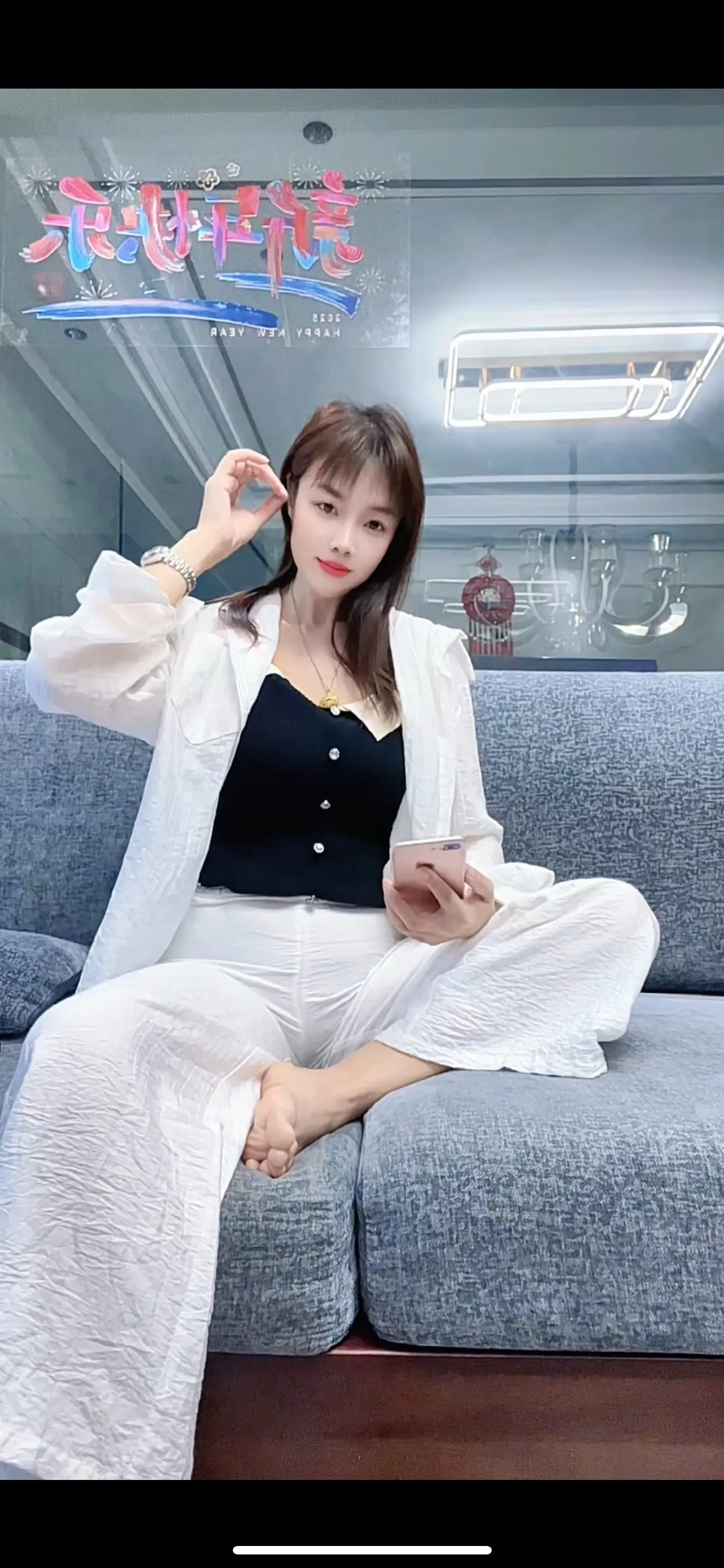 你在别人口中的好与坏，其实只和他们自己的利益有关系，你符合他们的利益...