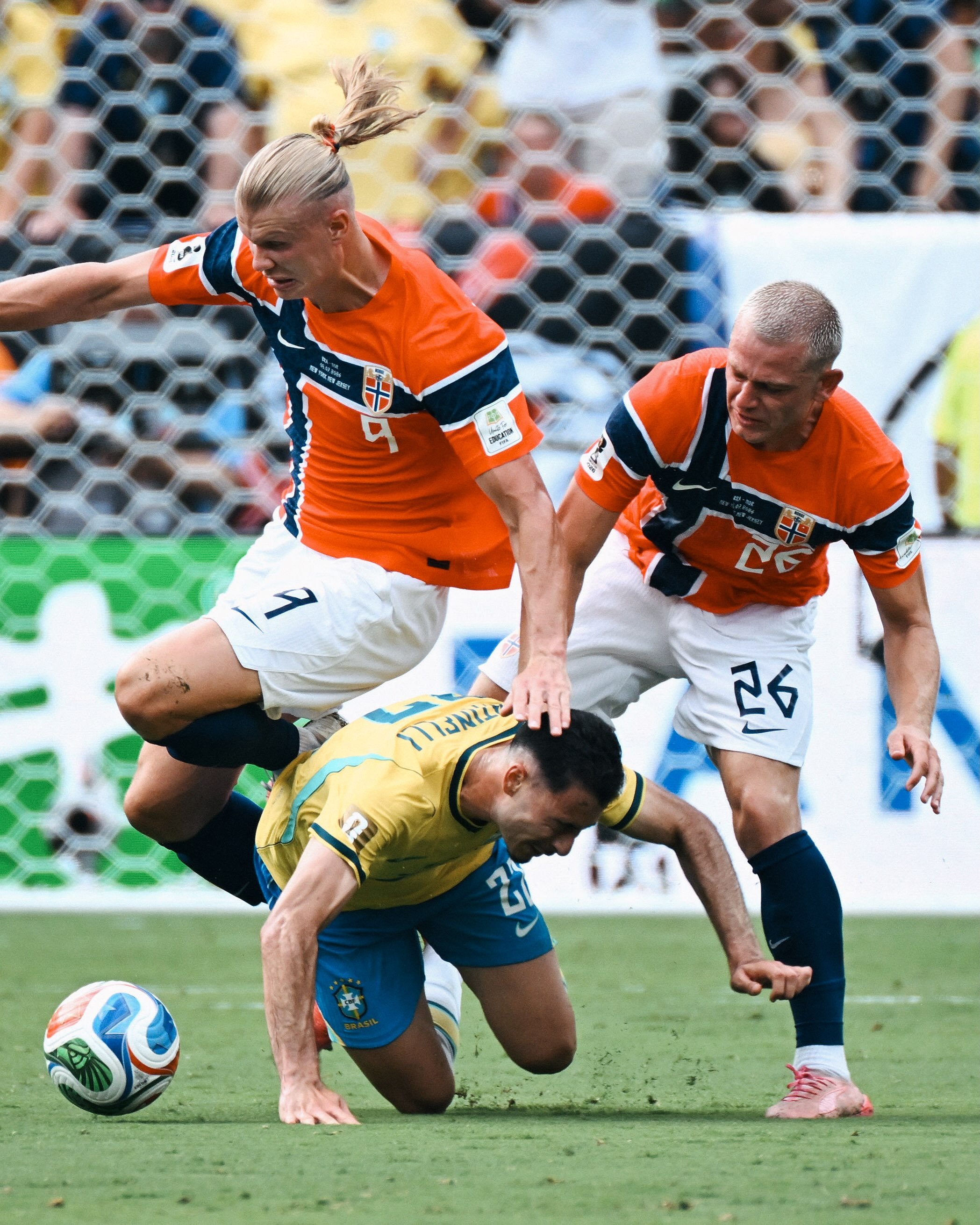 🔥历史性的首次晋级🇳🇴挪威2-1巴西🇧🇷💛🖤恭喜瑞老师和哈宝，晋级