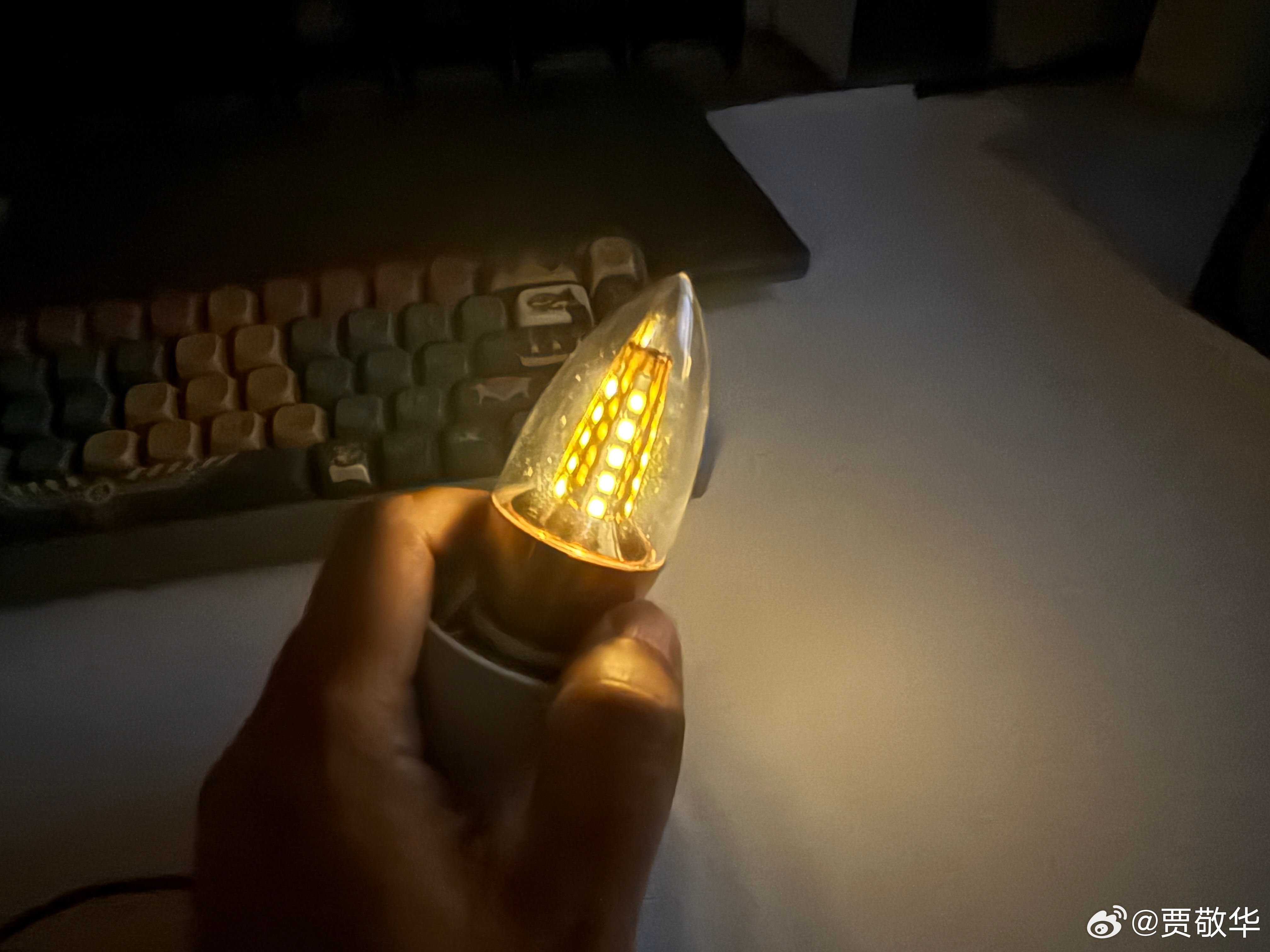 刚才找了一个3W的LED灯泡，这亮度怎么样？感觉这个亮度有点低，可能是电压太低了