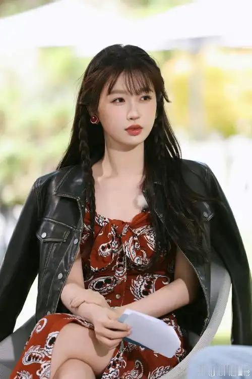 虞书欣能否凭借《双轨》翻身，存在一定机会，但也面临挑战。

从积极方面看，《双轨