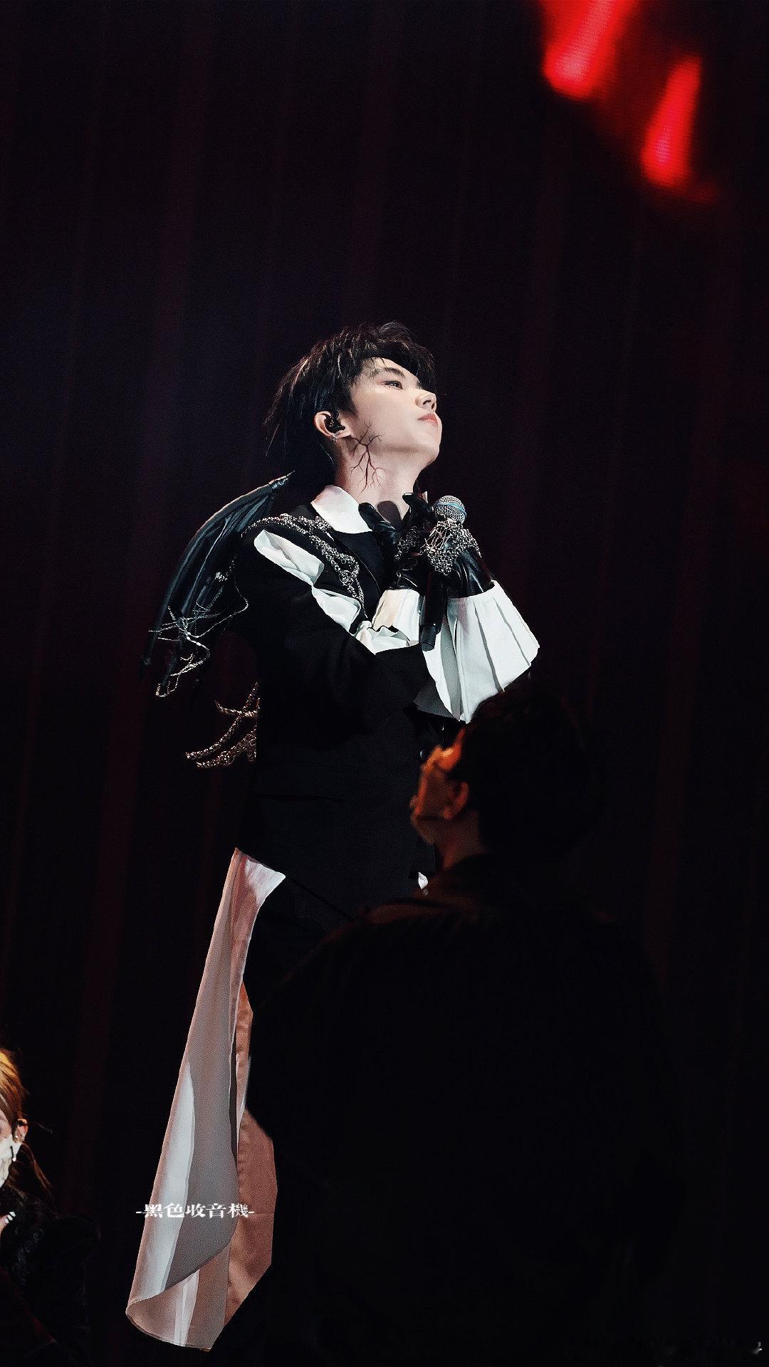 马嘉祺修音响来了 马嘉祺唱高音也太轻松了吧！vocal 一出来直接让人耳朵怀孕，