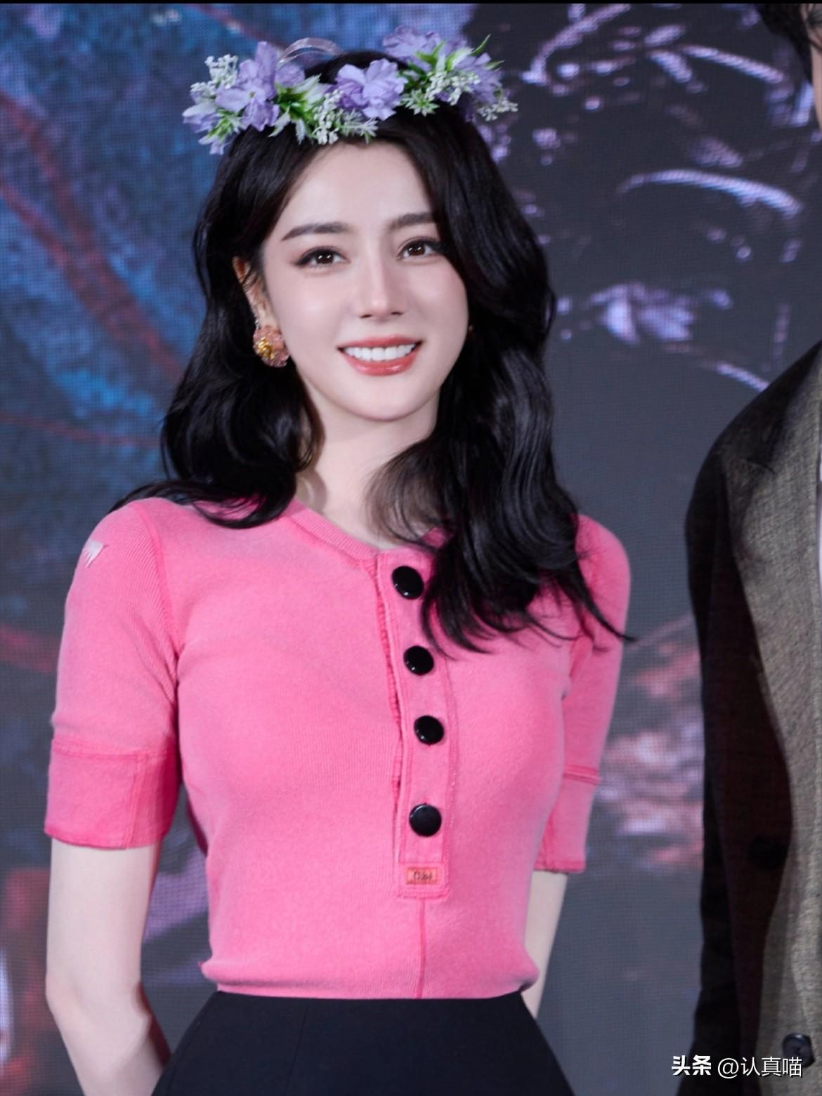 明眼人都知道，内娱美女一抓一大把，但能像迪丽热巴这样美了还能一直红、次次出场都封