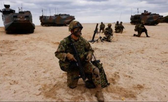 紧急突发！4月21日上午，日本大分县陆上自卫队日出生台演习场，一场常规训练突发惊