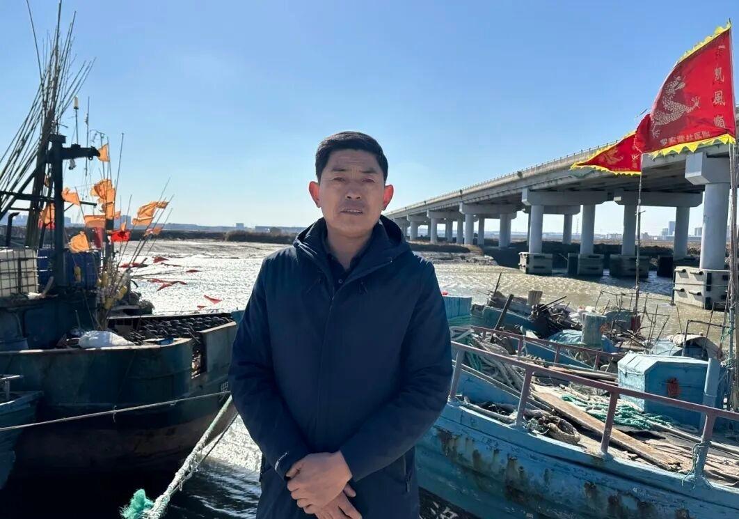 近日，青岛市城阳区河套街道罗家营社区渔民罗世明入选2025年第四批“中国好人榜”