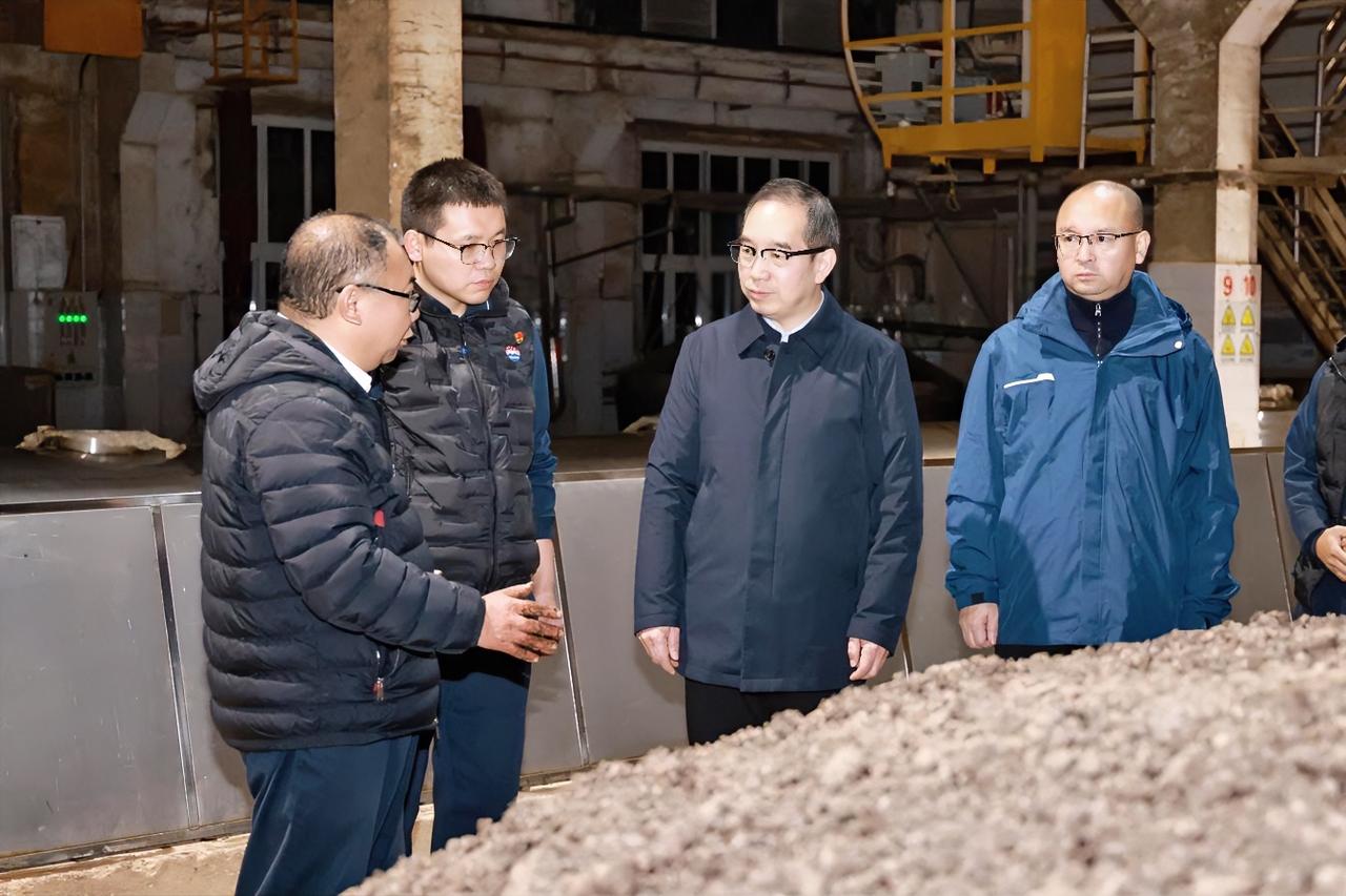 1月5日，茅台酒2026年度一轮次生产全面有序展开，茅台集团党委书记、董事长陈华