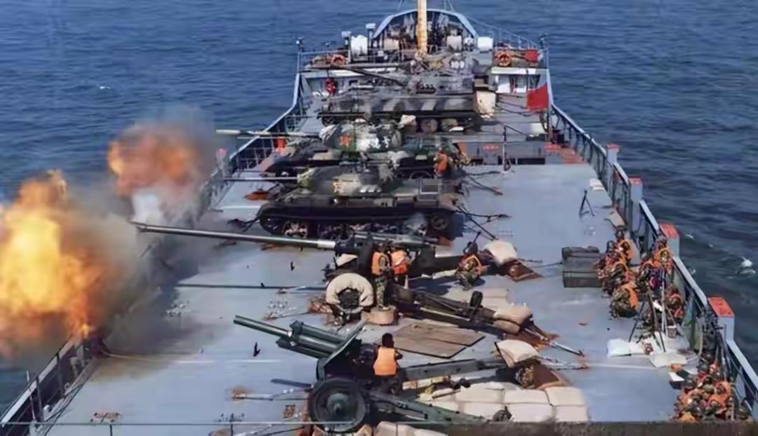 五角大楼那份《国防战略报告》的草案递到椭圆形办公室时，特朗普翻了两页就停住了。跟