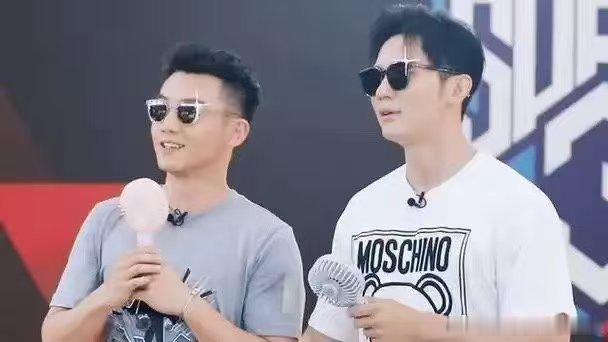 苗苗回应转发李晨郑恺苗苗工作室发文道歉奔跑吧苗苗也不舒服了    网络舆论传播速