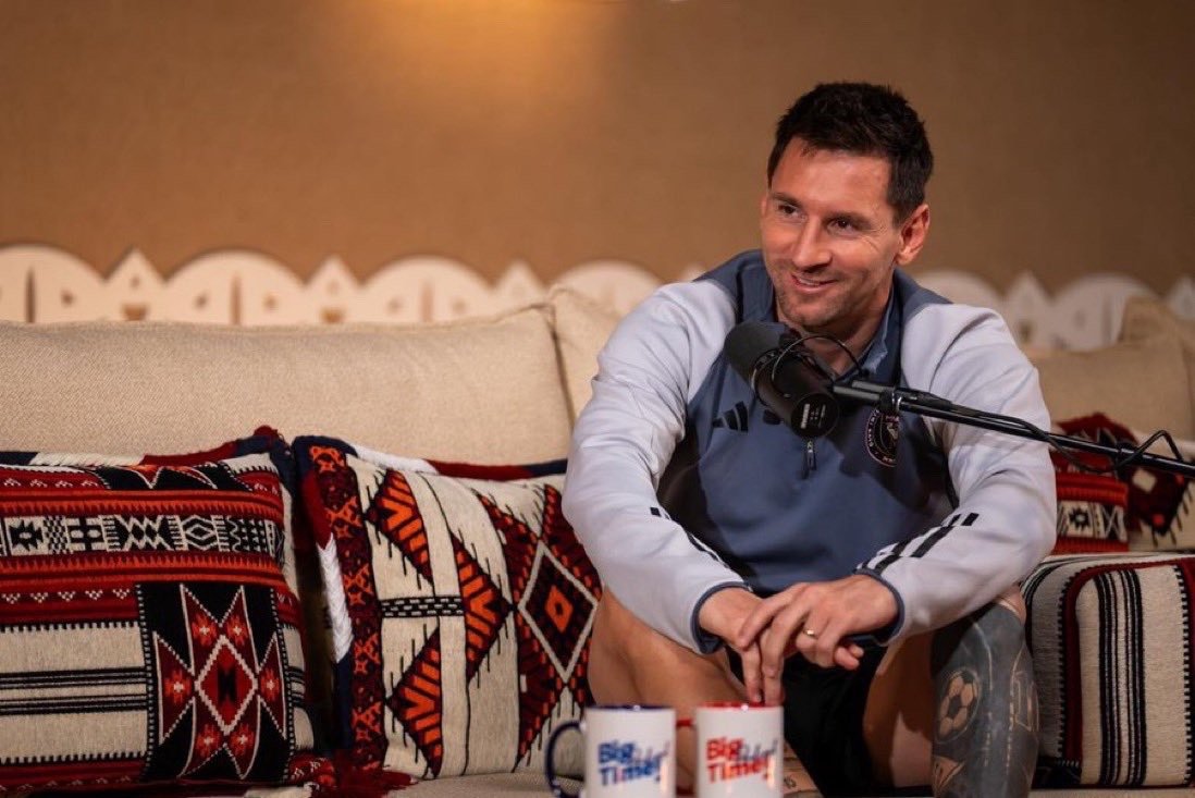 梅西播客采访谈及 2021 年离开巴塞罗那：“我以为我会留在巴塞罗那。我还没有准