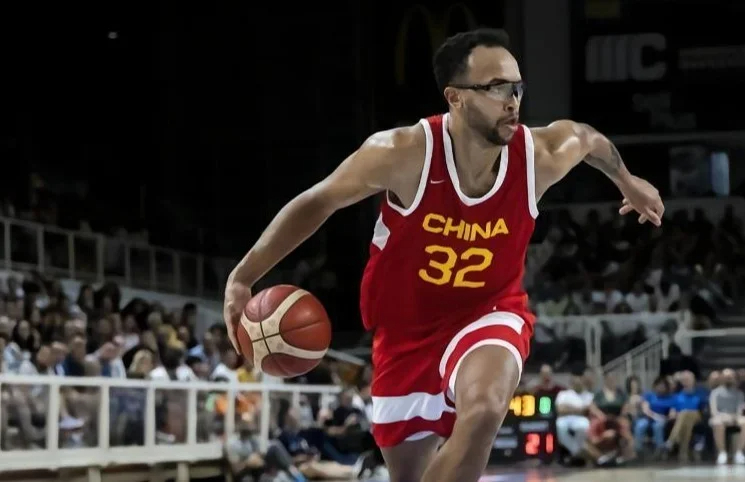 李凯尔恢复美国国籍信息不属实李凯尔不排除继续出战中国男篮nba球员李凯尔方回应国