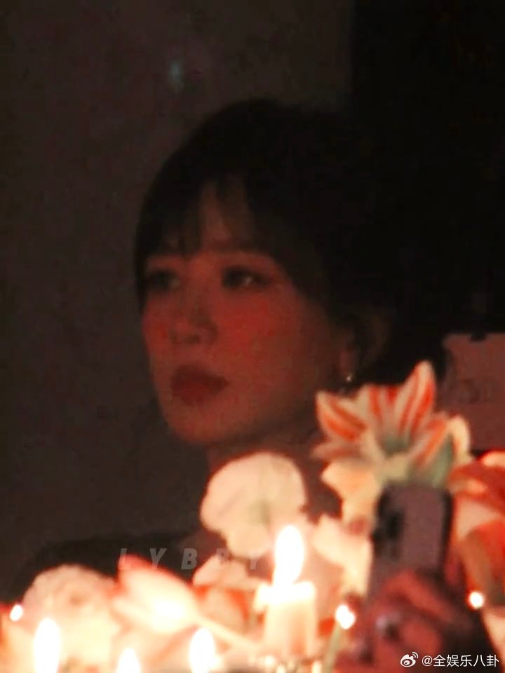 杨紫跟唱我爱他杨紫跟唱《我爱他》的时候也太有感染力了，一开口就把人带入到歌曲的情