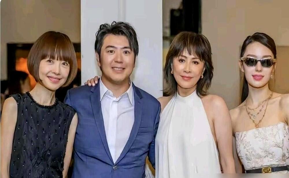都以为刘嘉玲吃醋，其实根本不是那么回事。

她守的，从来不是一个男人，而是梁朝伟