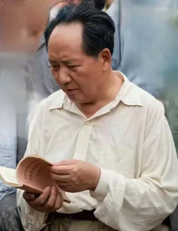 毛主席当年砸钱进深山，到底是浪费还是远见？看完伊朗的废墟就懂了！

现在网上总有