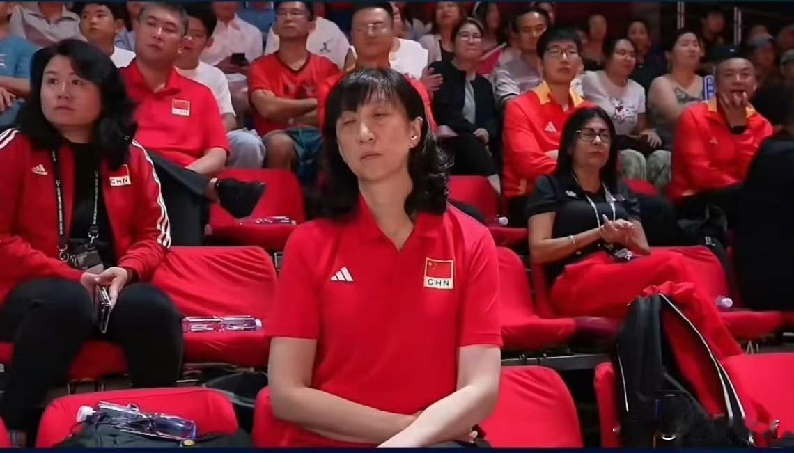 赵勇教练就是轻敌了啊，以为墨西哥女排好打一些，就让还没恢复好的李盈莹首发了！赛后