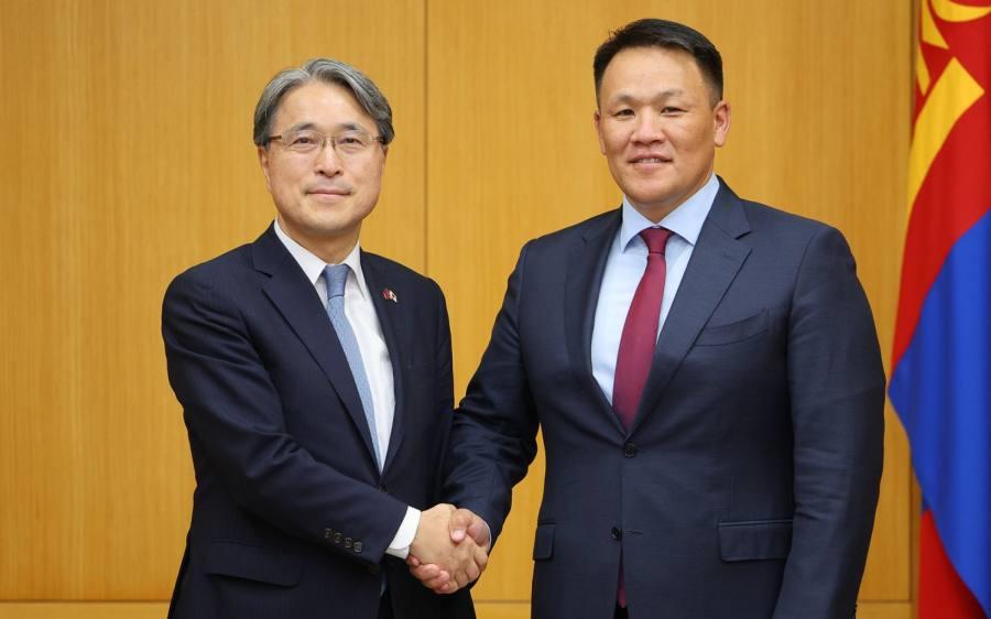 前脚蒙古国总理乌其尔勒希望中国能够提高向蒙古国供应92号汽油提高到1.2-1.5