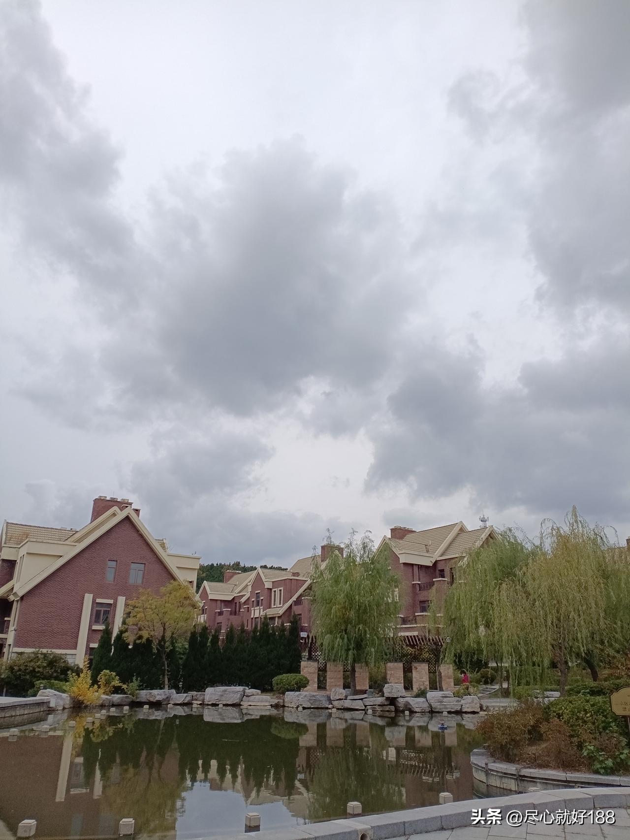 经过总结经验，我昨天开始，给妈妈炒菜，每个菜就炒一小盘，妈妈比较爱吃什么就尽量炒