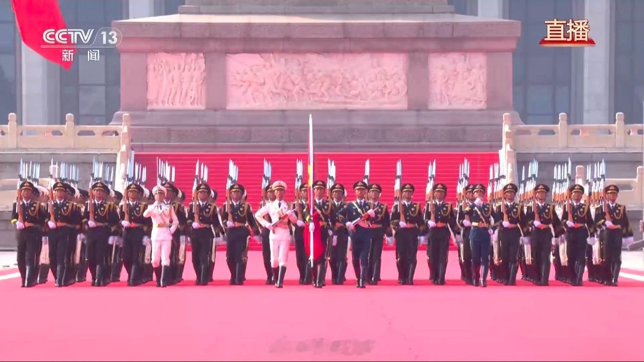 阅兵直播起鸡皮疙瘩了[泪]祖国万岁！  ​​​