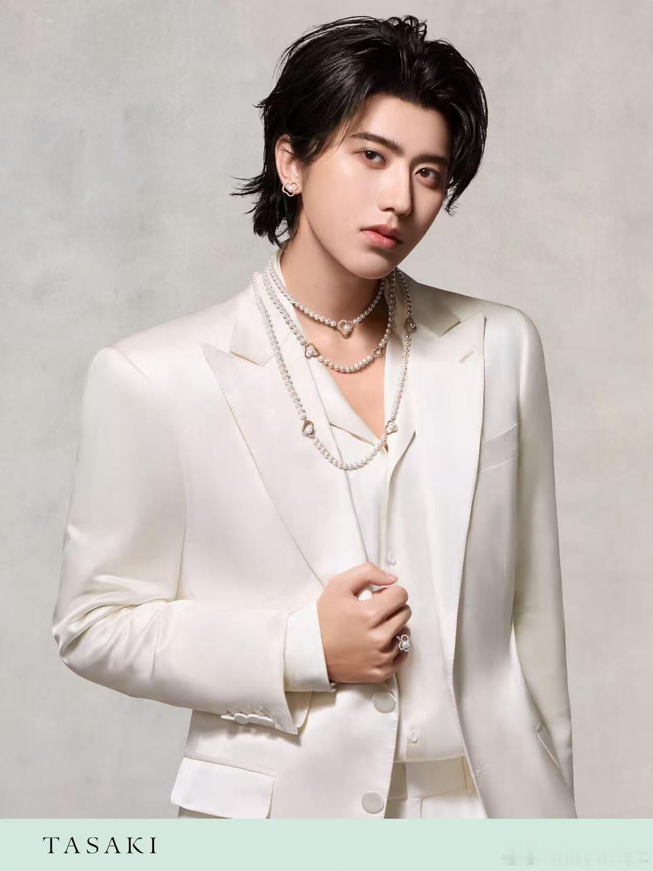 蔡徐坤后援会切错号 这次粉丝方的道歉态度真的特别诚恳大方，不遮掩不辩解，直面失误