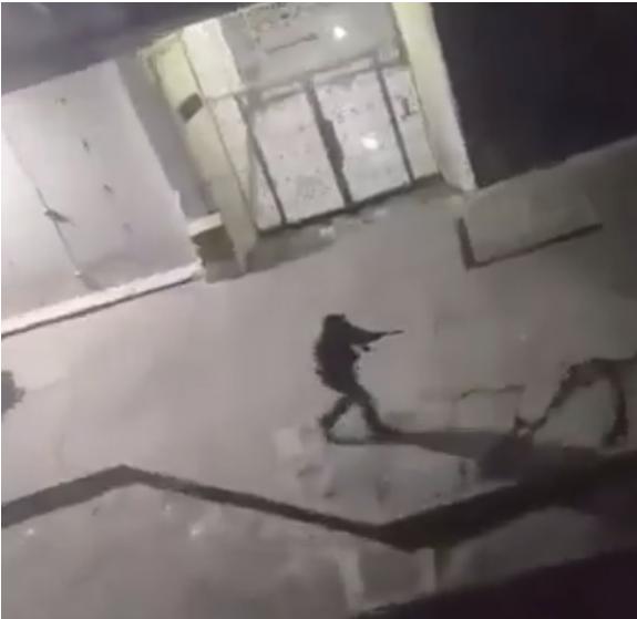 委内瑞拉再次响起密集枪声，传言称部分将军政变，试图推翻代总统！

2026年1月