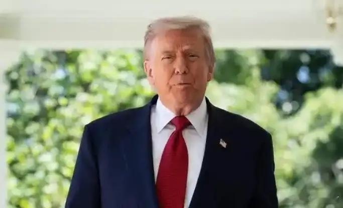 美国总统特朗普不查不知道，一查才知道，他不仅是美国历史上首位亿万富翁总统，更是一