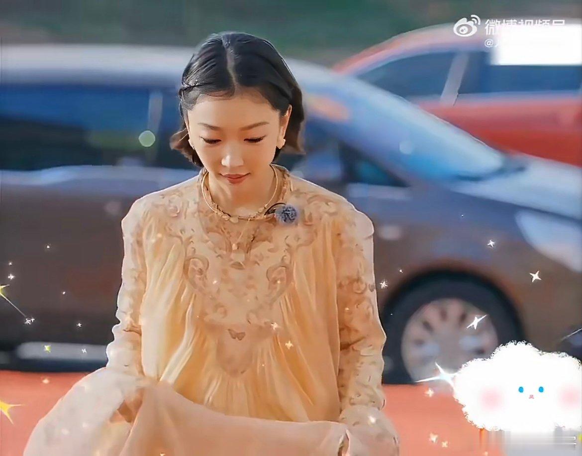 高叶 周冬雨三金到哪里都是三金 高叶对周冬雨的夸奖也太戳心了！一句三金到哪里都是