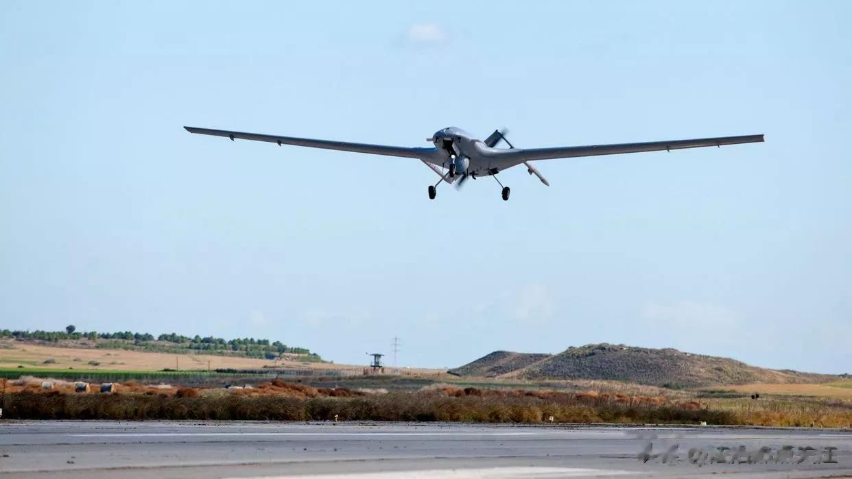 俄西部军区防空部队击落乌军用于校准火炮的无人机

来源:俄罗斯卫星通讯社

俄罗