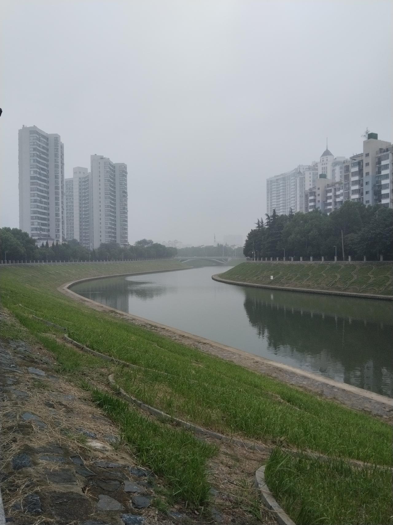 行来撇景人   新居河之外   肥水绕庐城