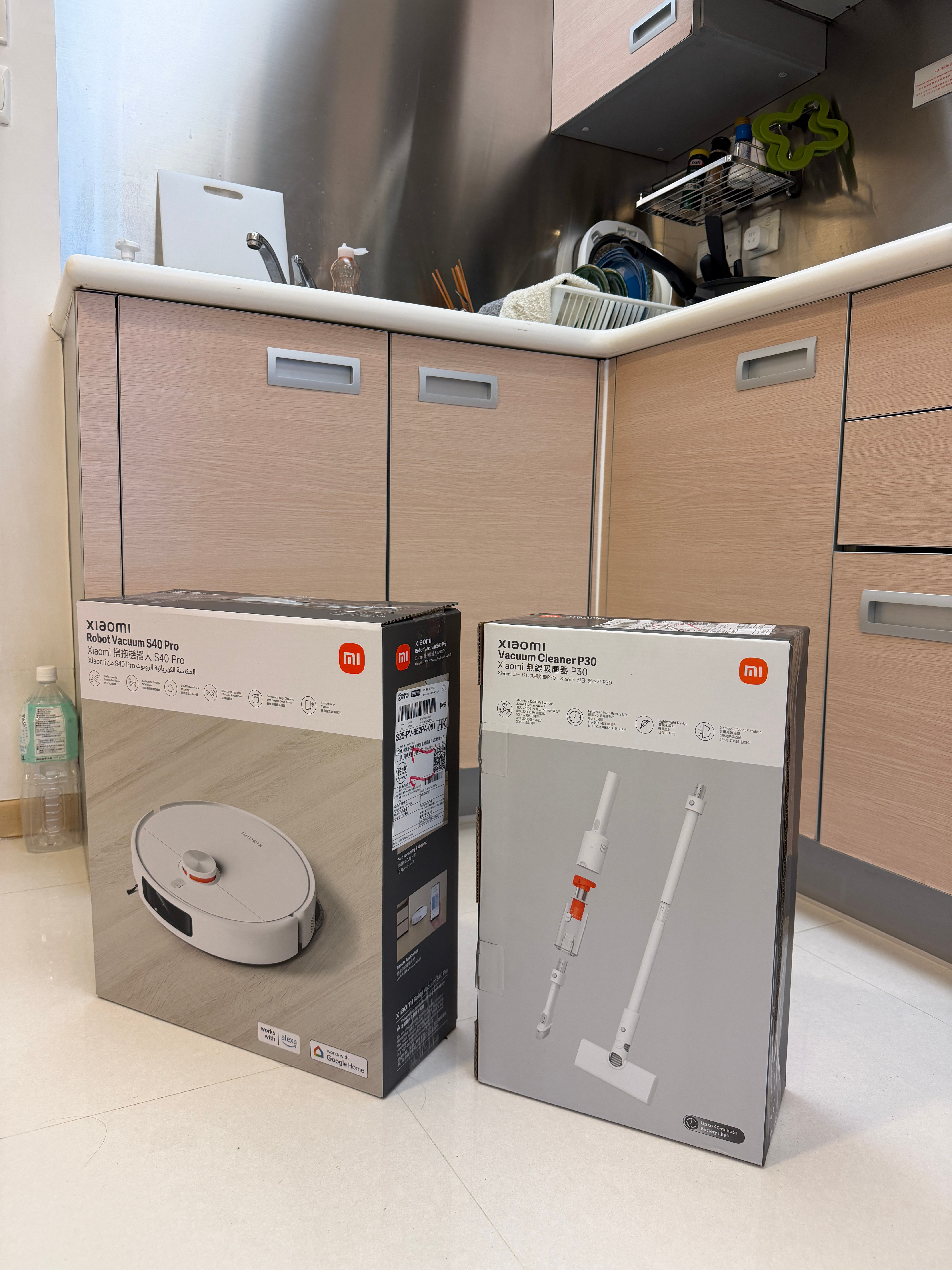 这次来港租在服务式公寓，几乎是拎包入住。本地电商平台买了小米电器，扫地机和吸尘器