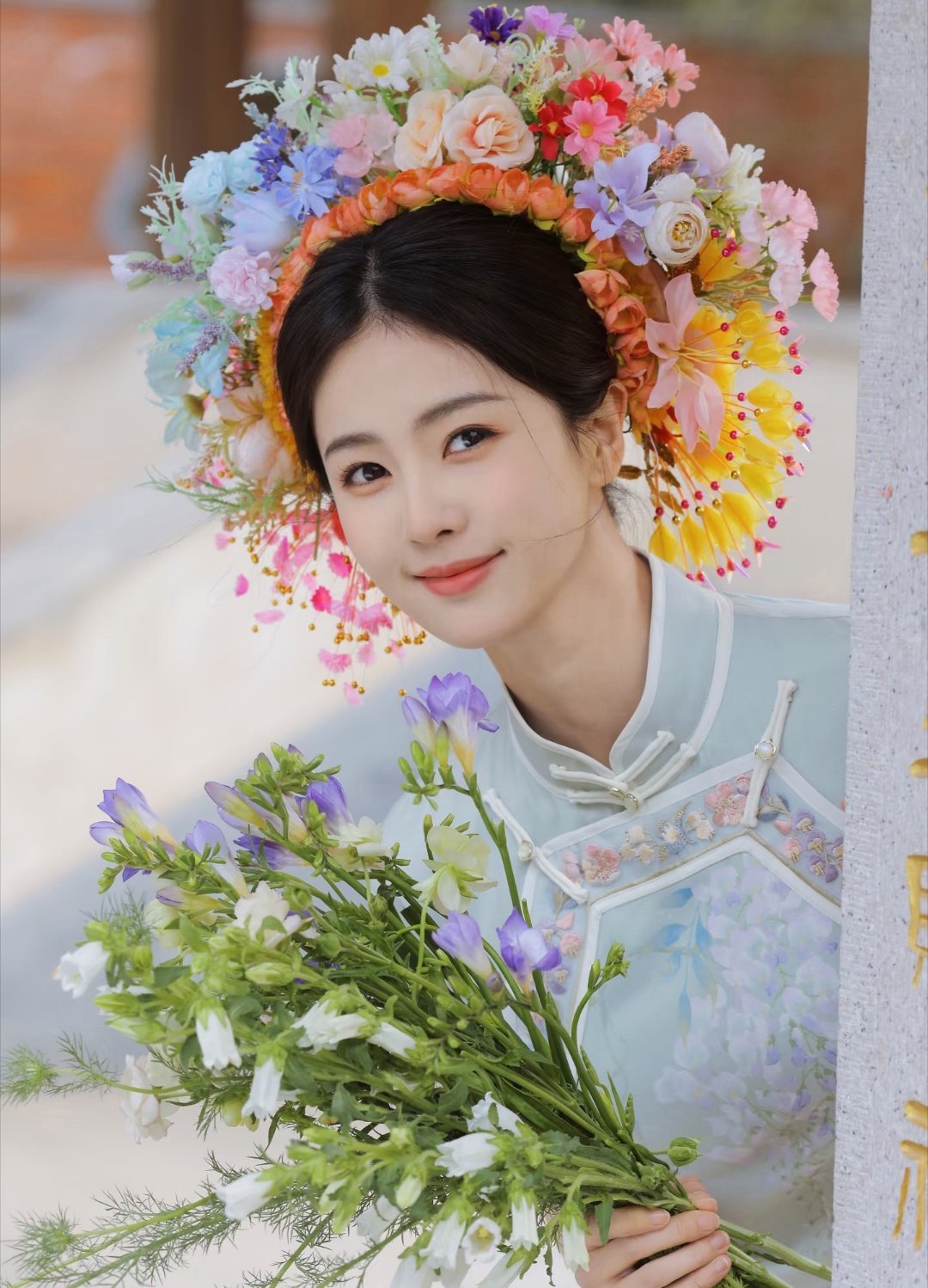 女明星簪花造型，你们更喜欢谁的呀！赵丽颖、虞书欣、刘亦菲、陈都灵、白鹿、田曦薇、