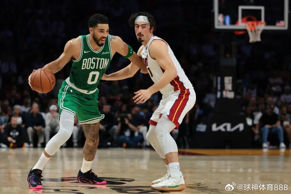 塔图姆复出最佳一战凯尔特人客场大胜热火，塔图姆打出了复出以后个人最佳一战。上半场