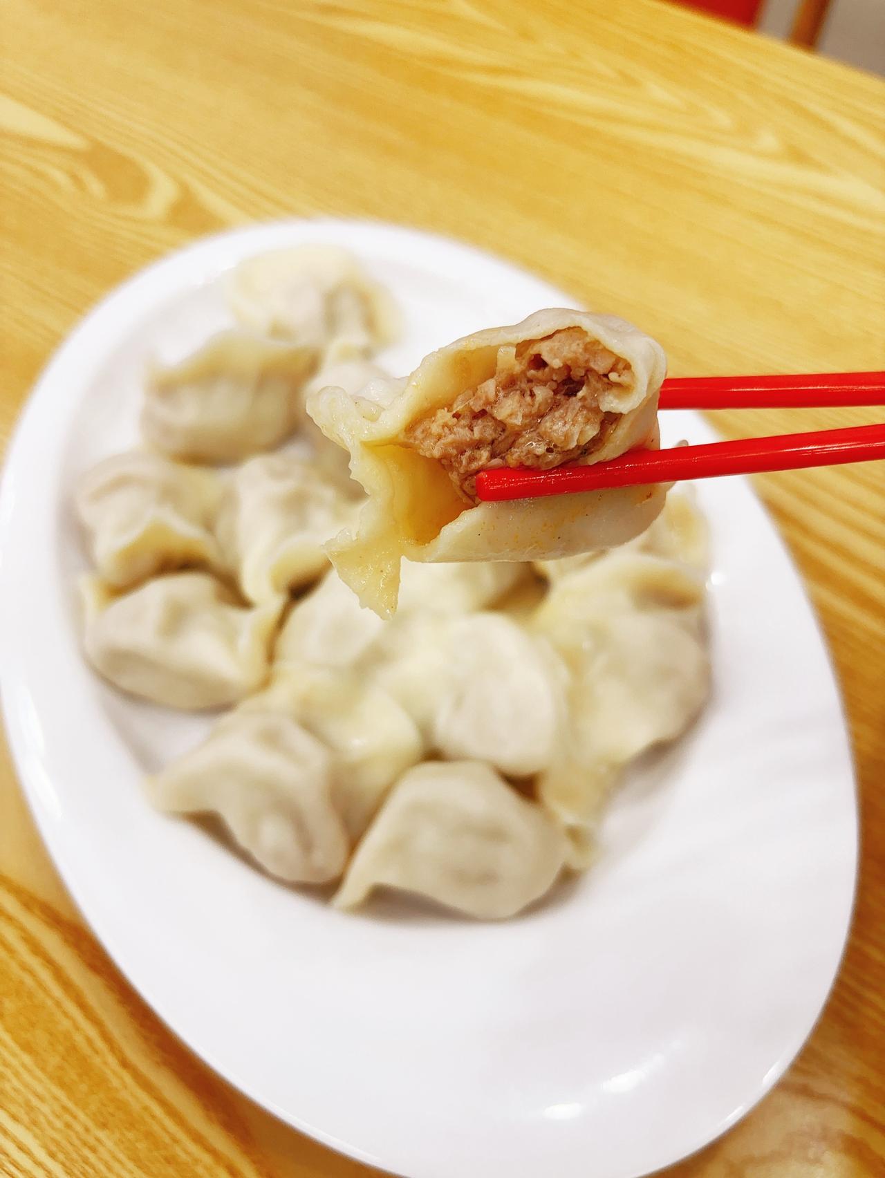 远亲不如近邻！这几件小事，暖到心窝里
小区里张婶和小李家的日常，就是邻里最好的模