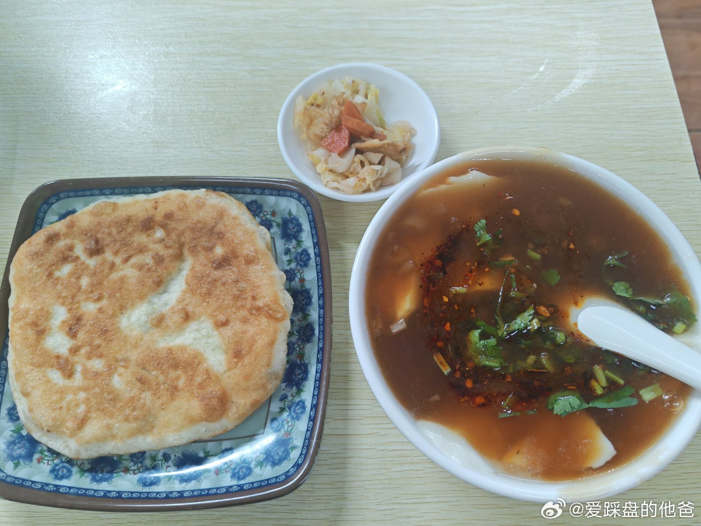 吃早餐，你们一般早上吃什么？ 