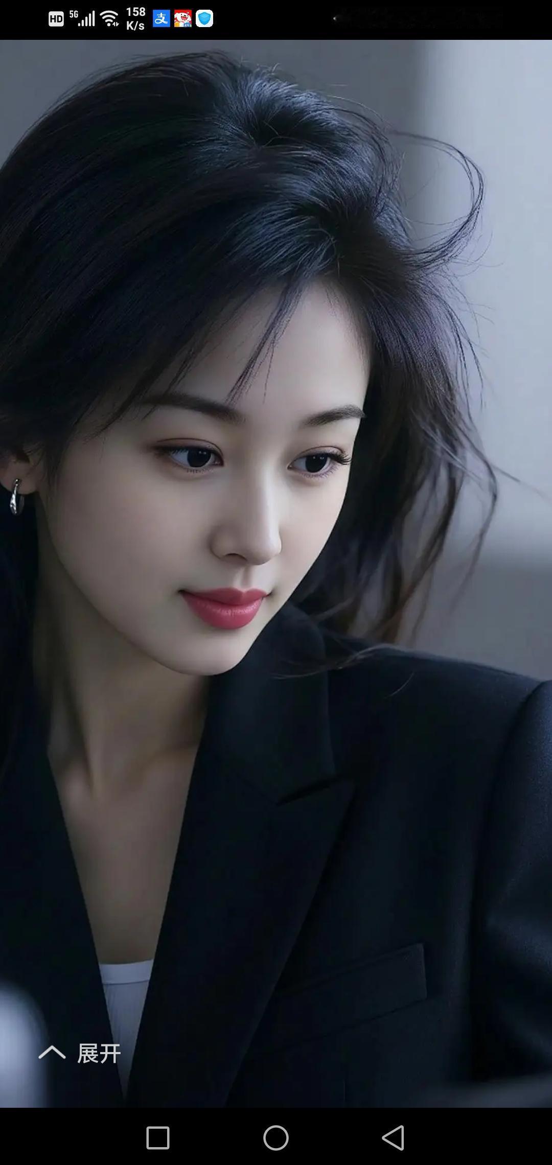 职场女强人，自信满满，气场全开！