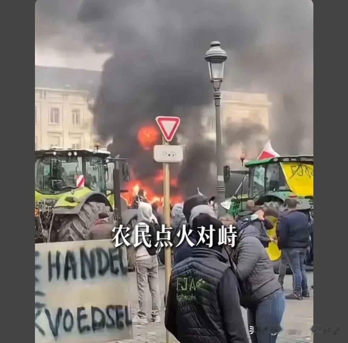 这边建议直接起火烧土豆，边吃边扔，不用回家吃饭[捂脸]

不应该呀，这是欧洲吗？