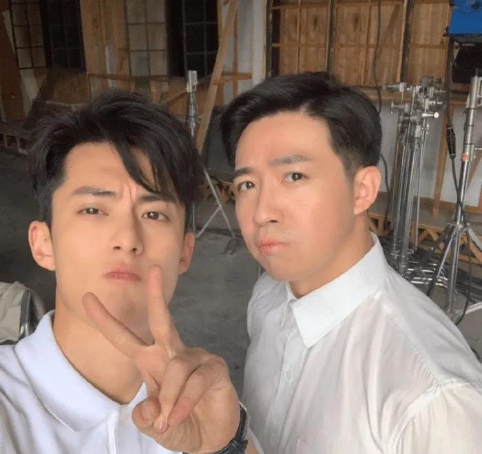 一次拍戏，王鹤棣可把俞灏明急坏了，俞灏明怒斥他道“你别给我嬉皮笑脸，我不是在和你