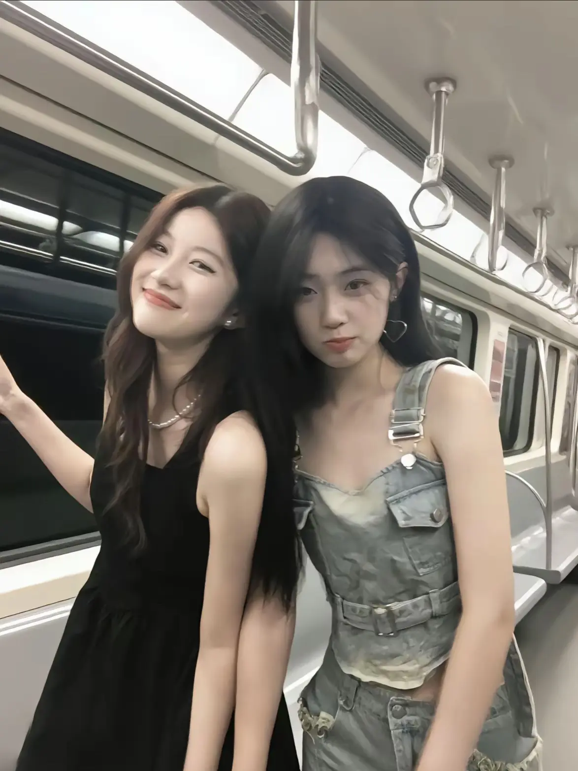我有个朋友她很漂亮 她最懂我 我喜欢和她玩